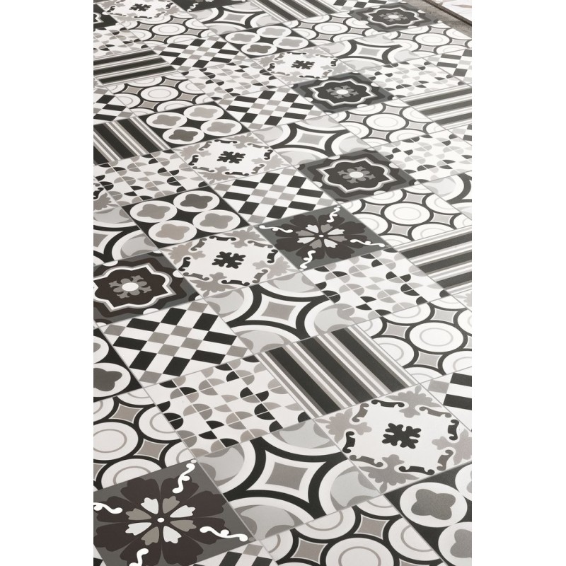 Carrelage patchwork black and white imitation carreau ciment 20x20cm rectifié en crédence, R10