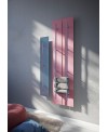 Sèche-serviette radiateur eau chaude contemporain design Anteso V rose mat avec une barre bleu mat