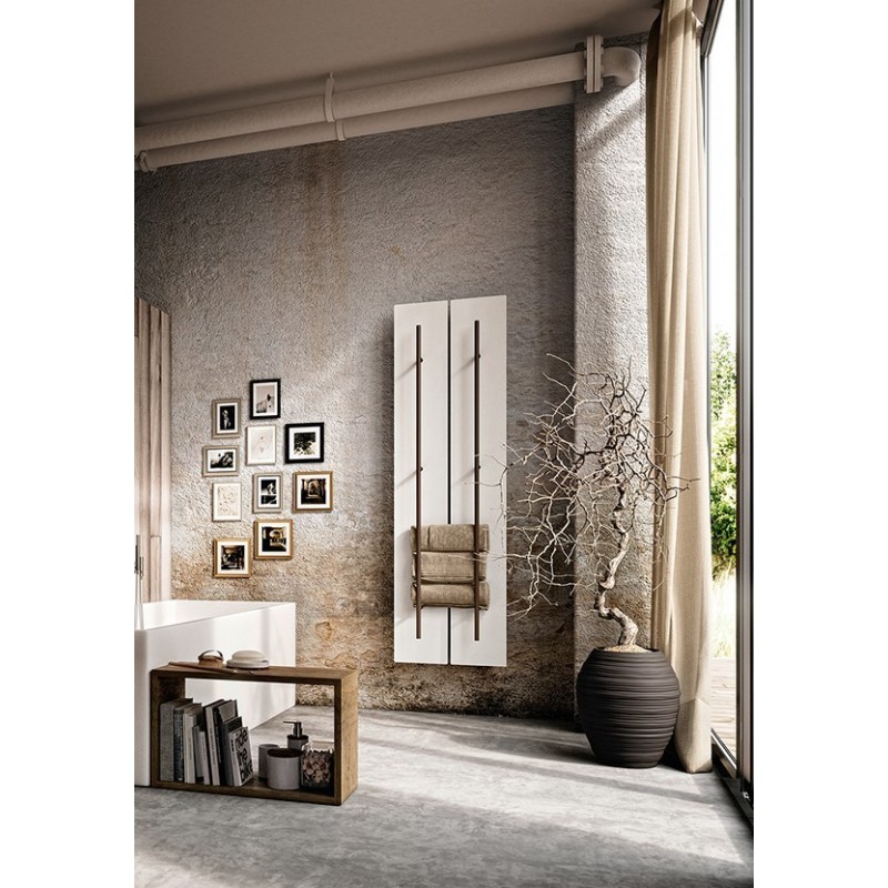 Sèche-serviette radiateur électrique design salle de bain contemporain  Anteso V blanc mat avec une barre