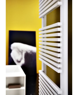 Sèche-serviette radiateur eau chaude moderne design vertical Anttrimbath noir mat