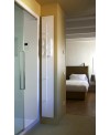 Sèche-serviette radiateur électrique design salle de bain contemporain Anteso V blanc mat avec une barre blanche
