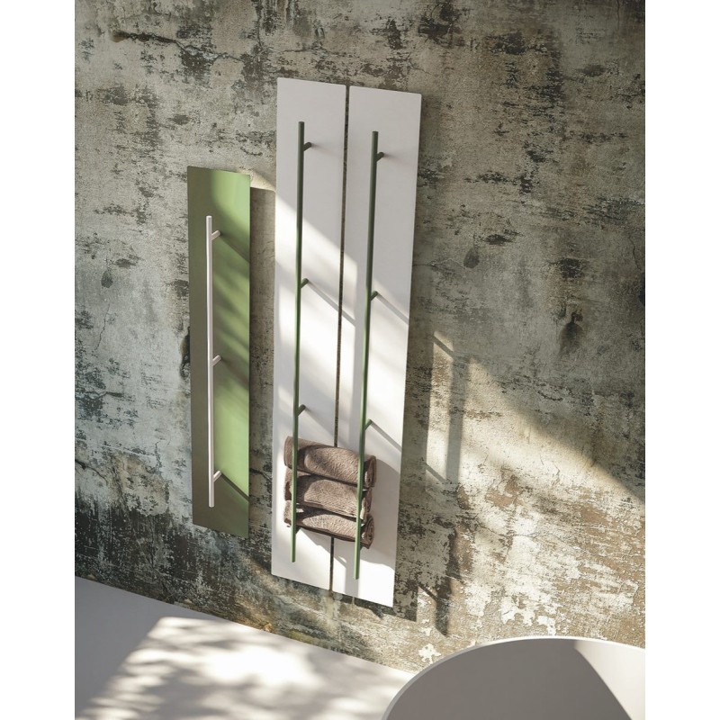 Sèche-serviette radiateur électrique design salle de bain contemporain Anteso V vert mat avec une barre blanche