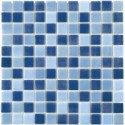 Emaux de verre piscine bleus mélangés mosaique salle de bain moscombi-1 2.5x2.5cm sur trame.