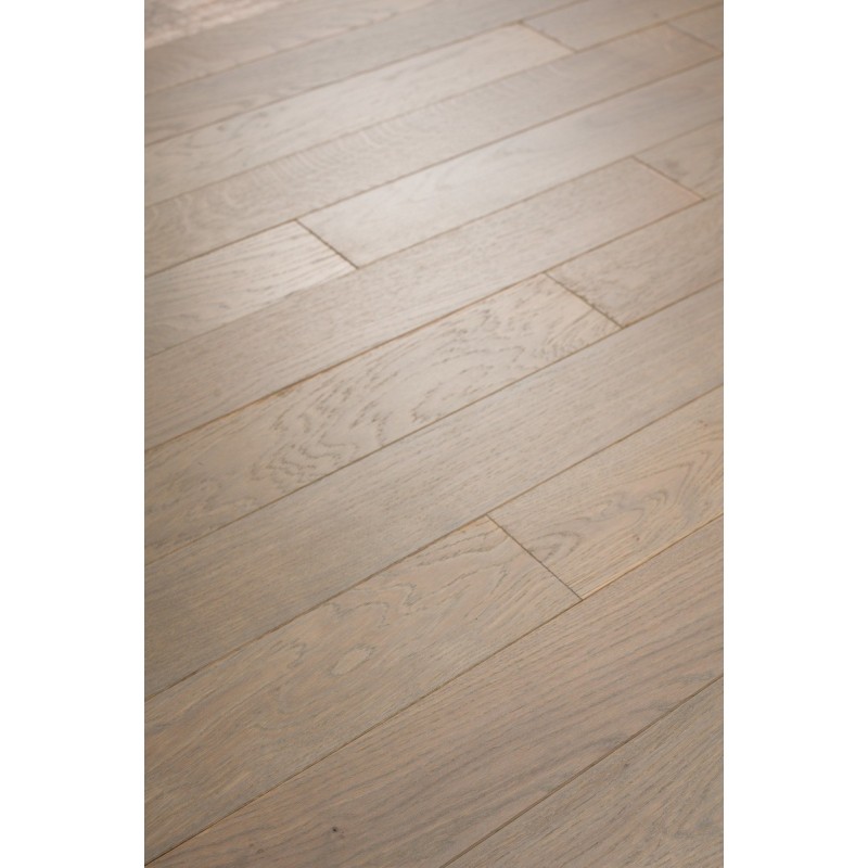 Parquet chêne français massif, brossé verni mat poivre et sel, ép : 10mm , Hpoivreetsel