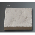 Margelle angle rentrant plate en pierre reconstituée: grise, rouge, verte anthracite et taupe 50x40x3.8cm vieillie fontvieille