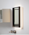 Miroir salle de bain contemporain rectangulaire vertical éclairage à led, cadre finition noir mat comp screen1.
