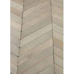 Parquet point de hongrie ancien chêne français vieilli vieux gris chêne massif , ép : 14 mm , largeur 80 et 110mm