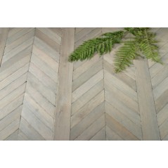 Parquet chêne massif à poser sur lambourde français fougères , plancher chevron vieux gris , ép : 21 mm , largeur 110 mm