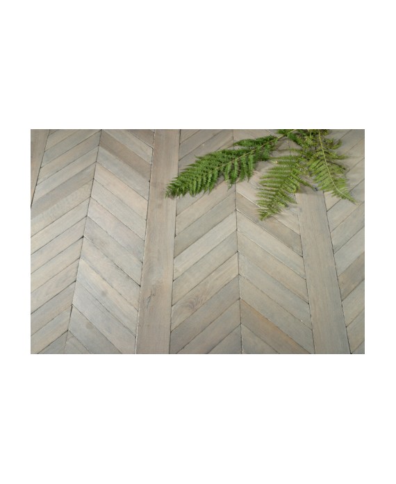 Parquet chêne massif à poser sur lambourde français fougères , plancher chevron vieux gris , ép : 21 mm , largeur 110 mm