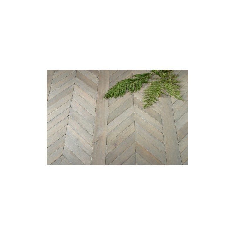 Parquet chêne massif à poser sur lambourde français fougères , plancher chevron vieux gris , ép : 21 mm , largeur 110 mm