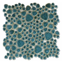 Galet de verre vert lagon brillant sur trame 26x26cm épaisseur 5mm