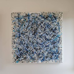 Peinture contemporaine, tableau moderne abstrait, acrylique sur toile 100x100cm, étude en bleu strié