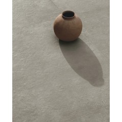 Carrelage effet béton, résine taupe structuré teinté dans la masse 60x120cm et 120x120cm refxfeel warm