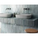 Carrelage Effet Zellige A bleu clair brillant 6.5x20cm dans la salle de bains