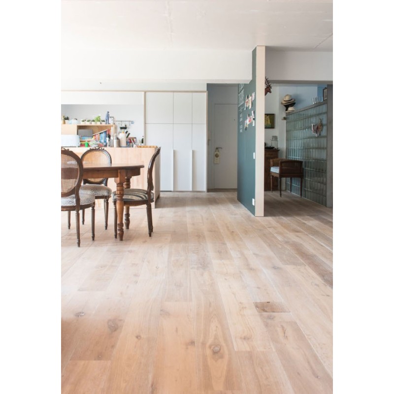 Parquet rustique blanchi contrecollé en chêne huilé , grande largeur 190 mm latry smoked white