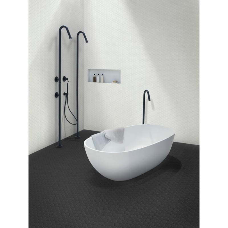 Mosaique hexagonale mur et sol noir mat salle de bain, cuisine en grès cérame 4.3x3.8cm sur trame 31.6x31.6cm terrablack